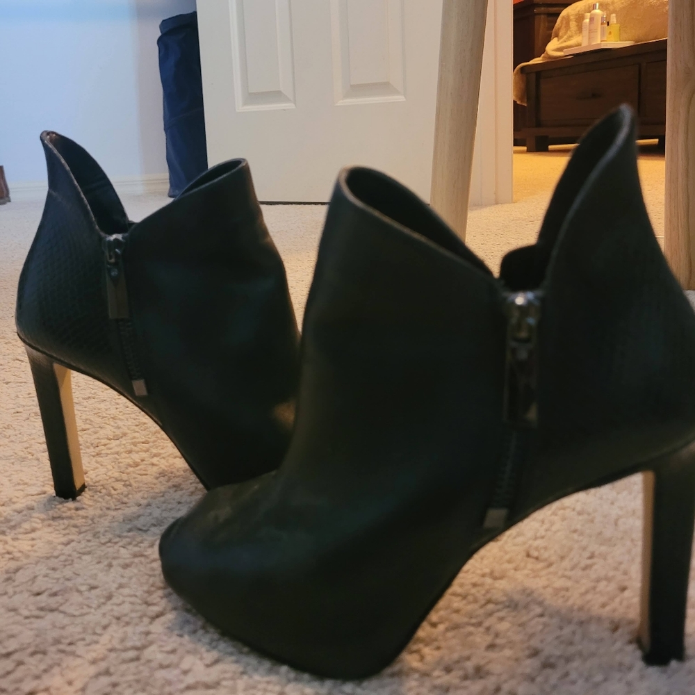 Micheal Kors Heels